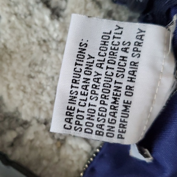 Formal dress - Picture 3 of 3